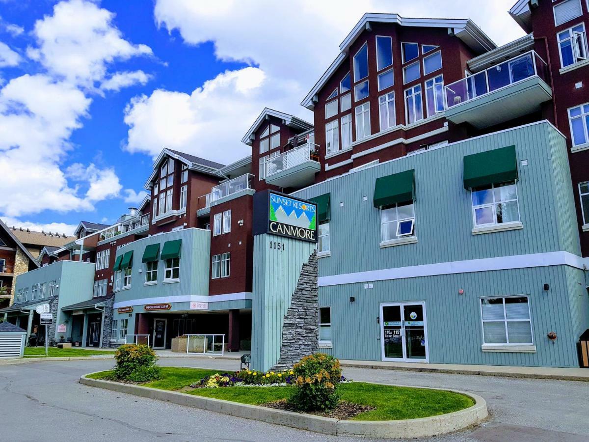 Sunset Mountain Inn Canmore Exteriér fotografie